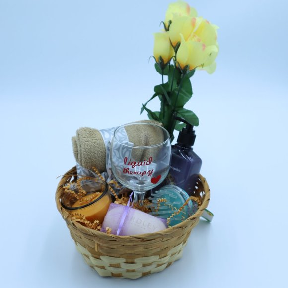 Other - 7pc Mothers Day Essential Basket filled with Bath